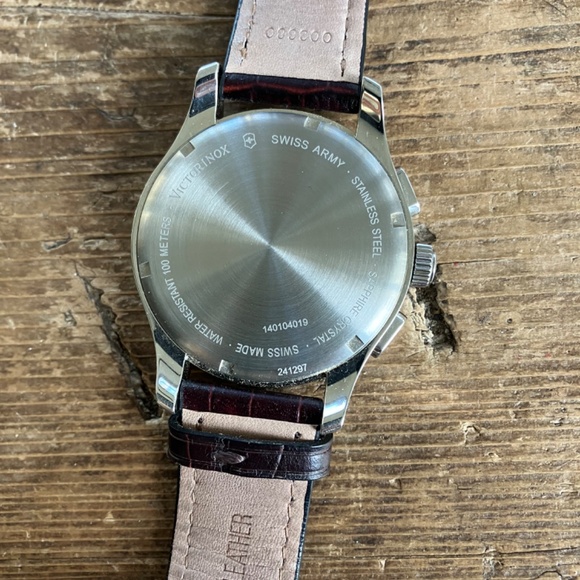 Victorinox Classic Chrono Alliance, men’s brown watch - Picture 3 of 3